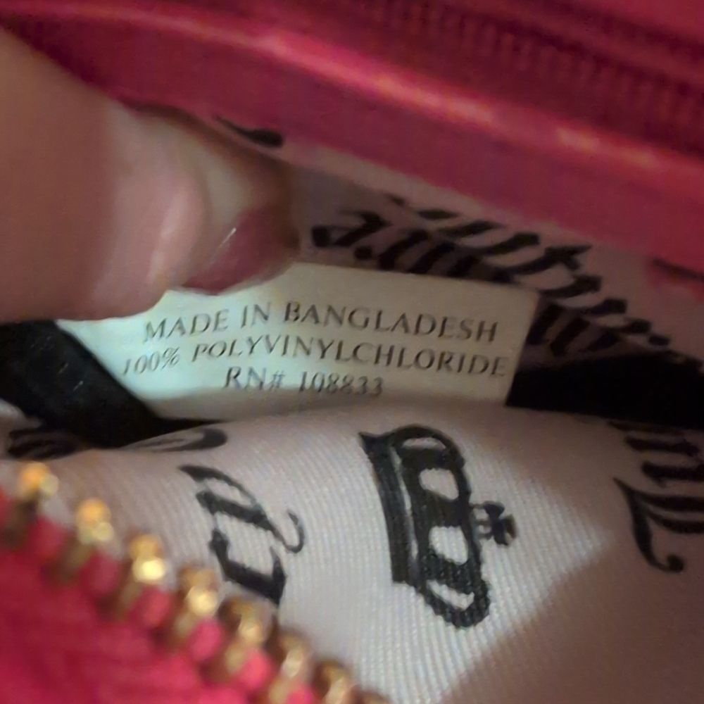 Juicy Couture "Girl Only" Quilted Hot Pink Crossbody With Cute Charms - Picture 11 of 14